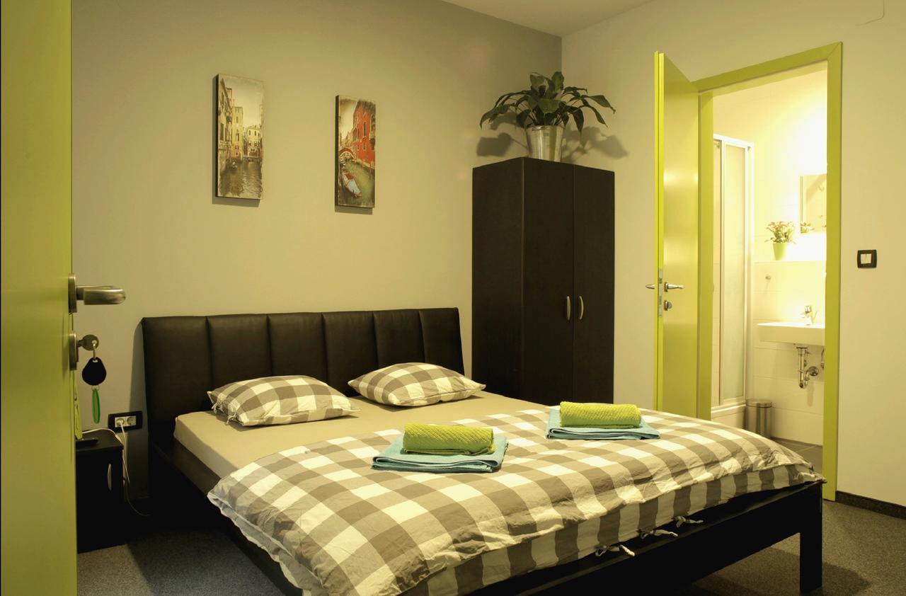Hostel Chic Zagreb Exterior photo